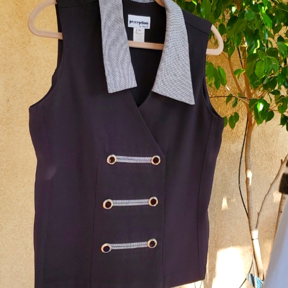 PERCEPTIONS BY IRENE B VINTAGE, DOUBLE BREASTED, SLEEVELESS WOMEN BLOUSE SIZE 10